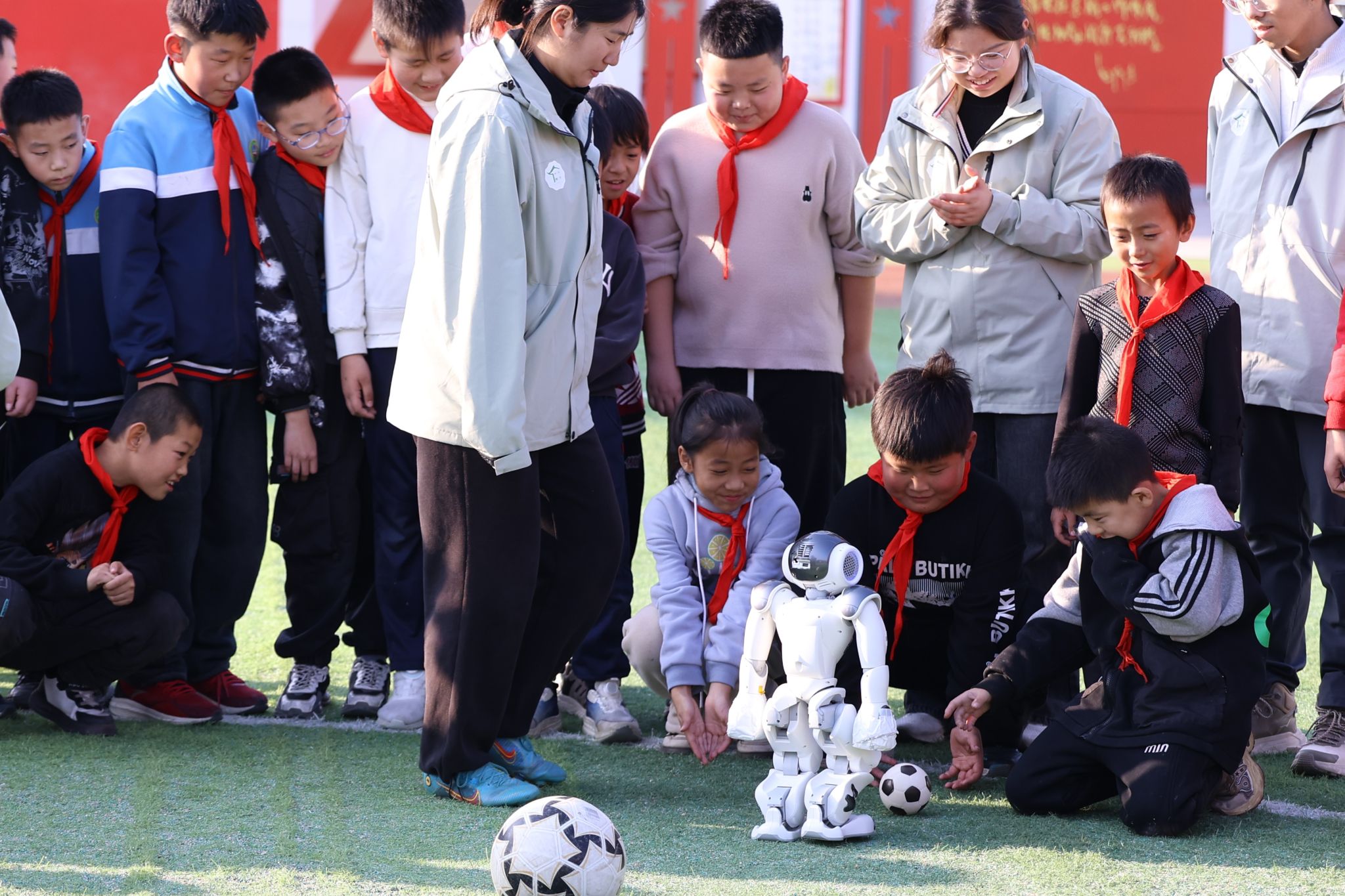 情暖童心,体育筑梦 | 上海体育大学“山海健康”体育公益服务项目阜平站圆满完成-上海体育大学经济管理学院